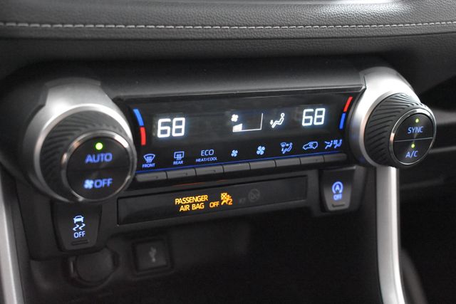 Vehicle image 27 of 29