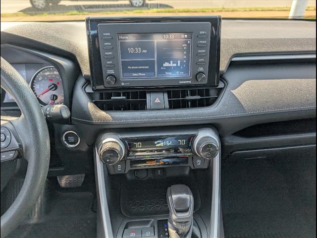 Vehicle image 10 of 24