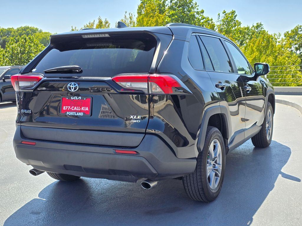 Vehicle image 5 of 30