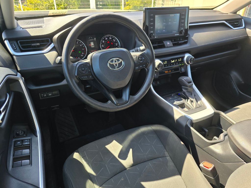 Vehicle image 20 of 30