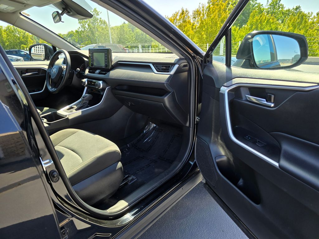 Vehicle image 29 of 30
