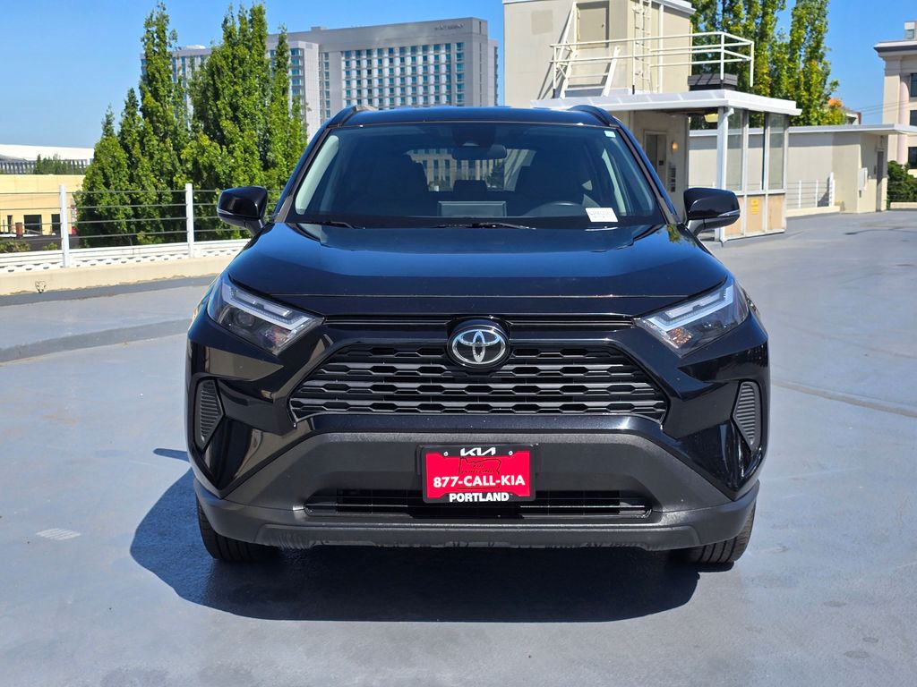 Vehicle image 2 of 30