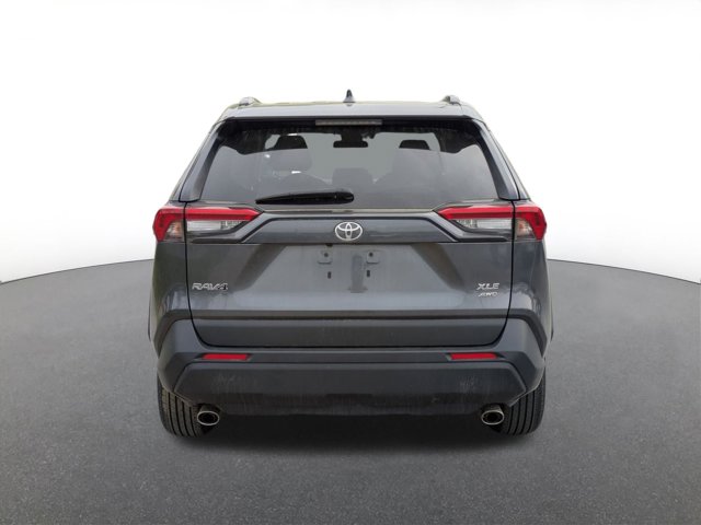 Vehicle image 6 of 10