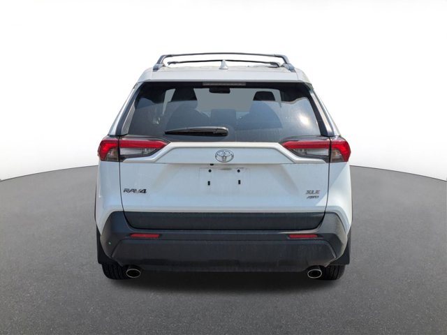 Vehicle image 6 of 10