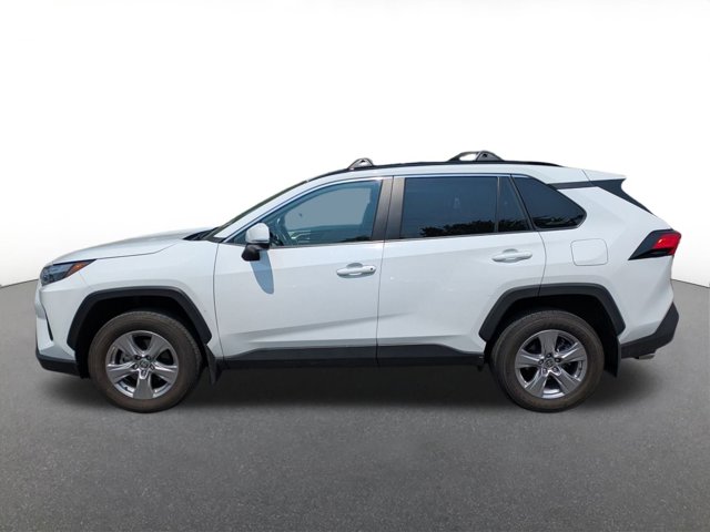 Vehicle image 8 of 10