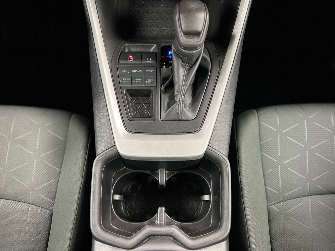 Vehicle image 34 of 41