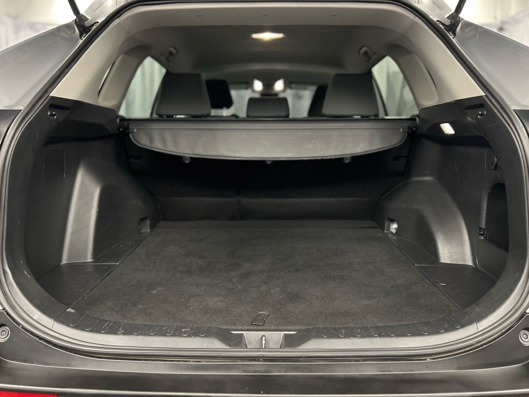 Vehicle image 39 of 41
