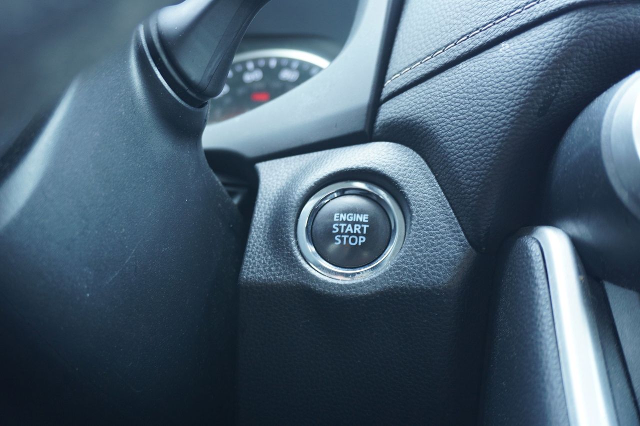Vehicle image 20 of 35