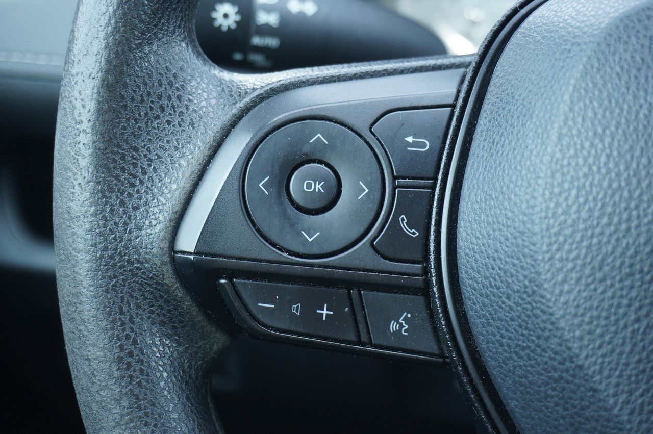 Vehicle image 24 of 35