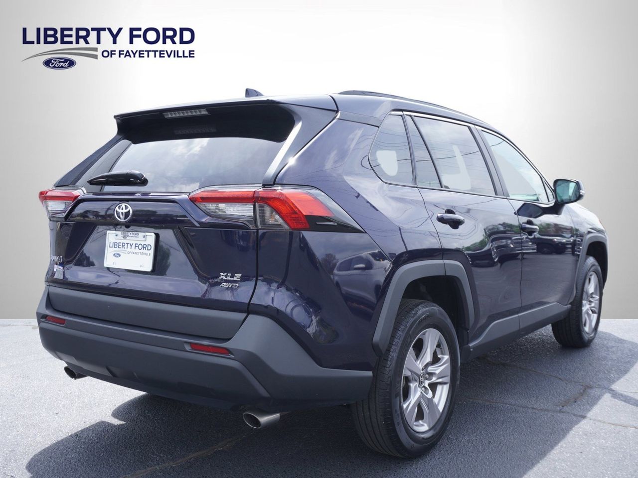 Vehicle image 6 of 35