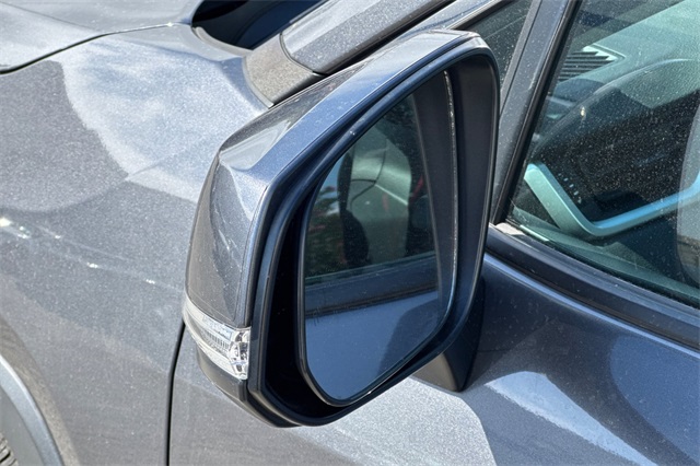 Vehicle image 39 of 49