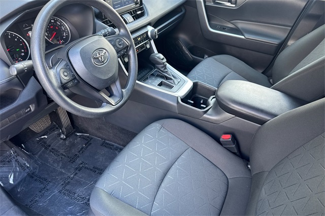 Vehicle image 11 of 49