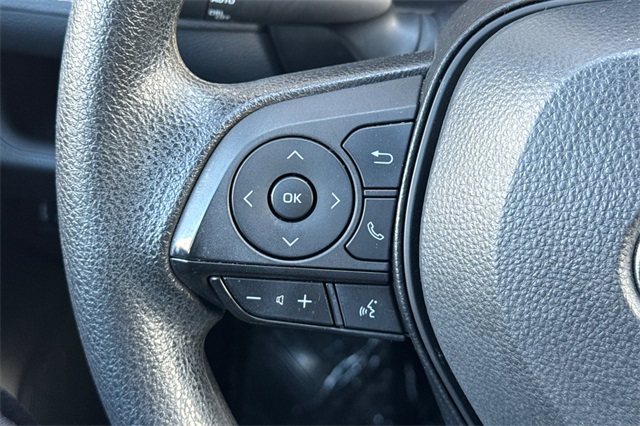 Vehicle image 31 of 49