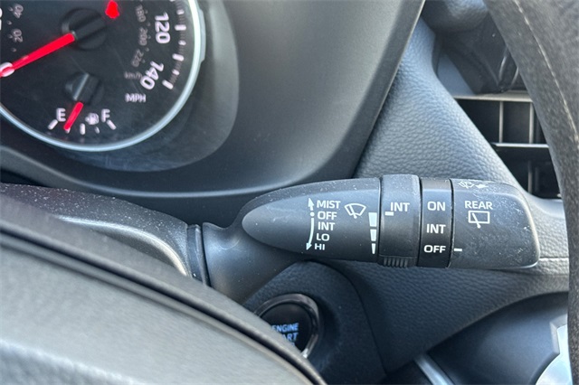 Vehicle image 34 of 49