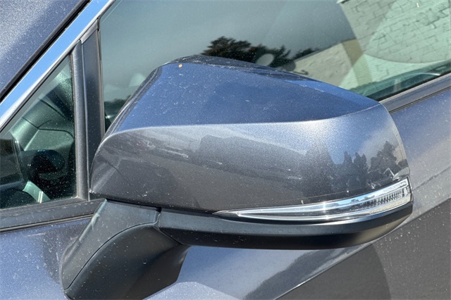 Vehicle image 38 of 49
