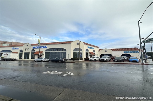Vehicle image 47 of 49