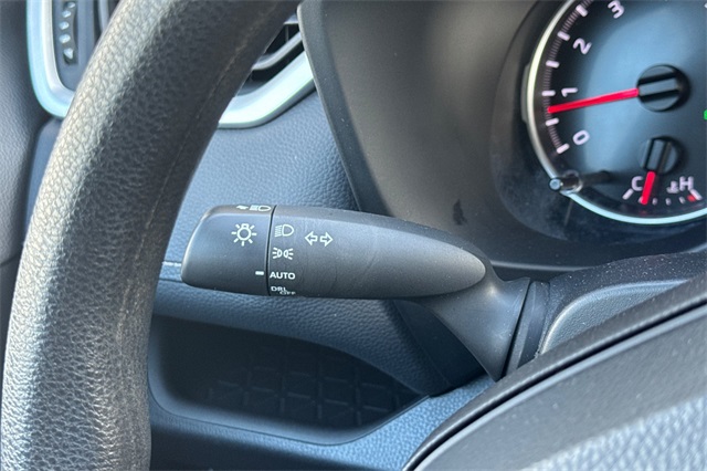 Vehicle image 33 of 49