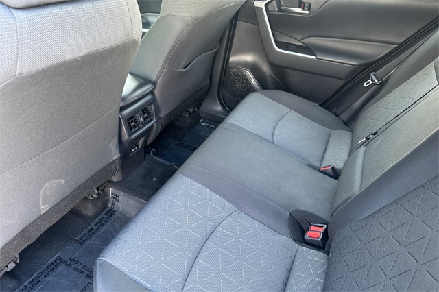 Vehicle image 15 of 49