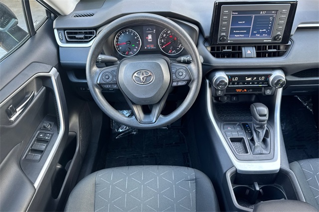 Vehicle image 18 of 49