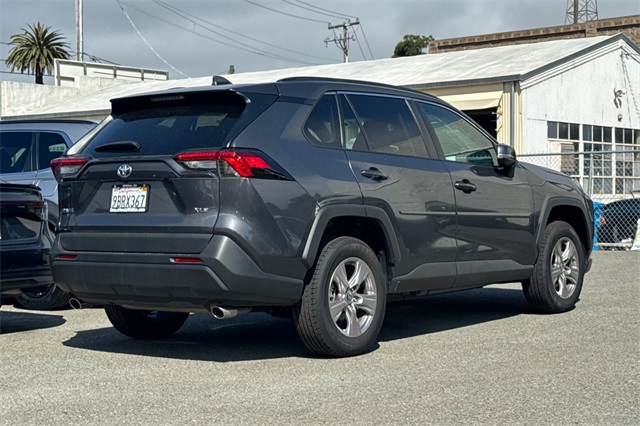 Vehicle image 6 of 49