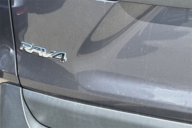 Vehicle image 41 of 49