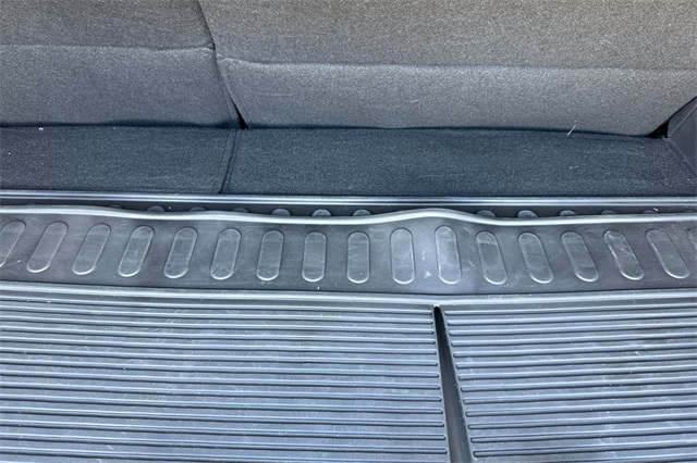 Vehicle image 19 of 49