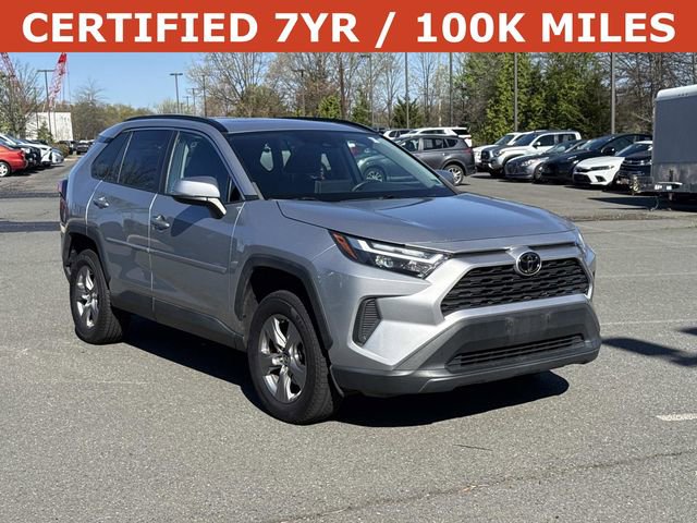 2022 Toyota RAV4 XLE Image 3 of 30