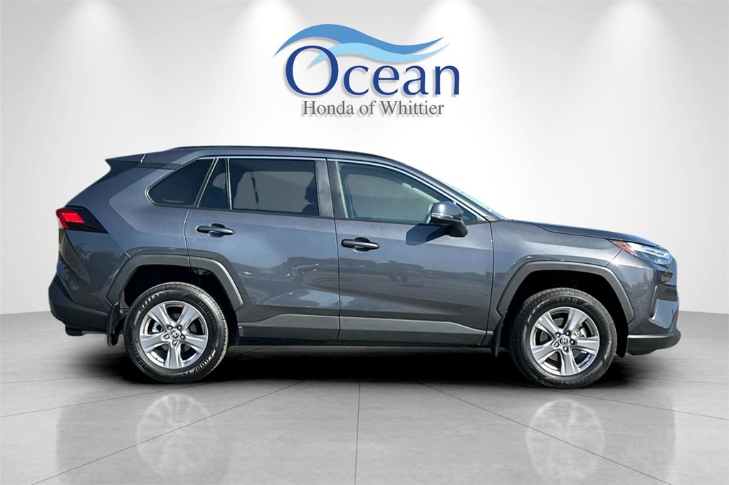 Vehicle image 5 of 31