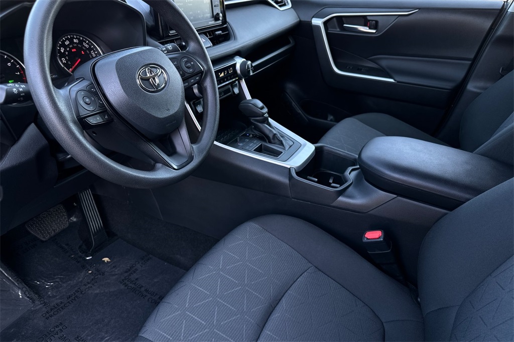 Vehicle image 29 of 31