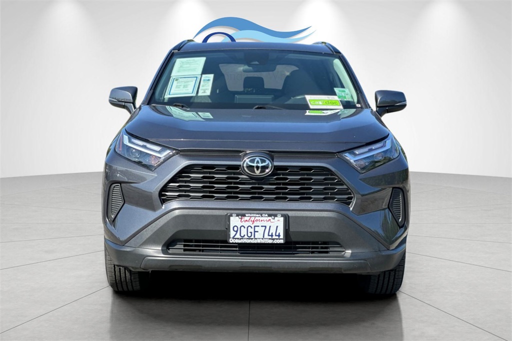 Vehicle image 2 of 31
