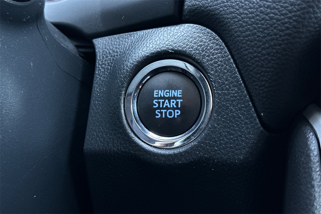 Vehicle image 24 of 31