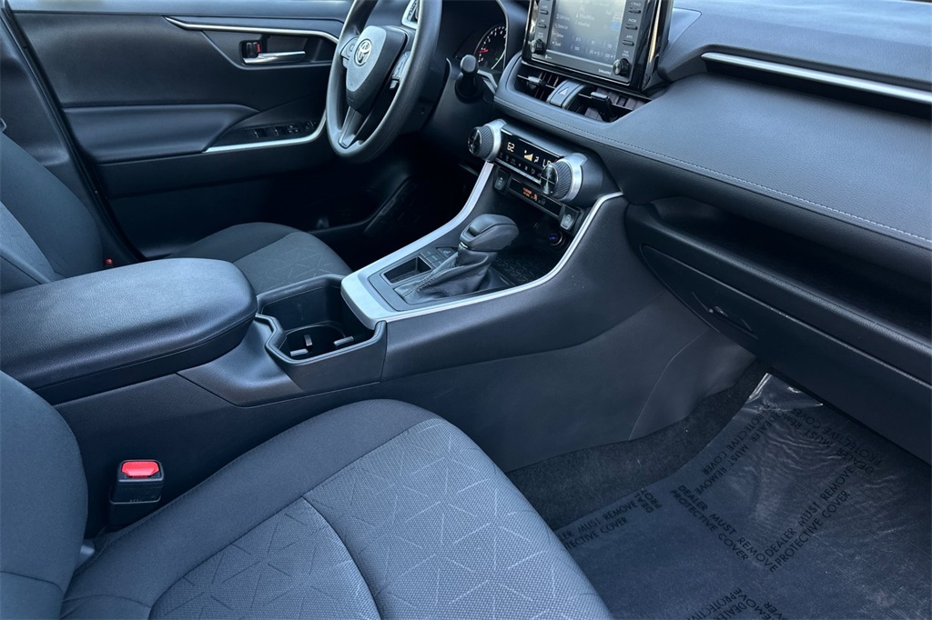 Vehicle image 28 of 31