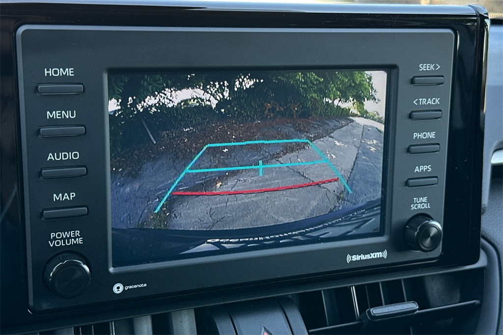Vehicle image 19 of 31