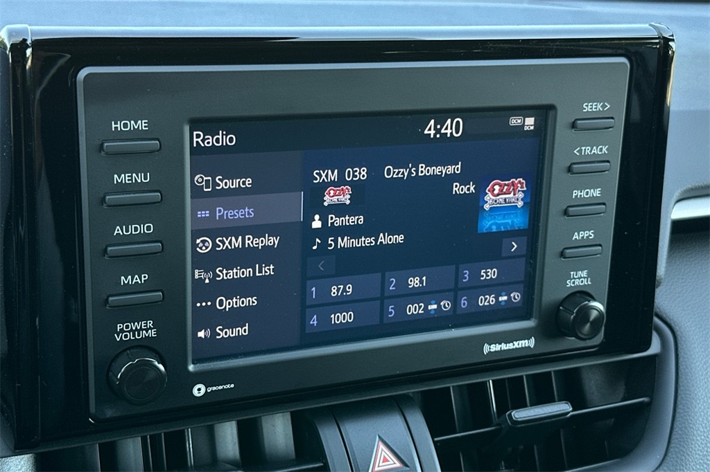 Vehicle image 20 of 31