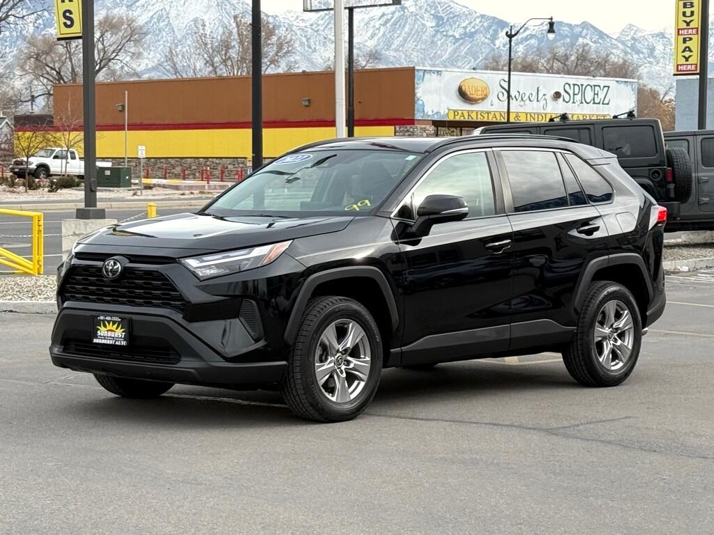 Vehicle image 2 of 40