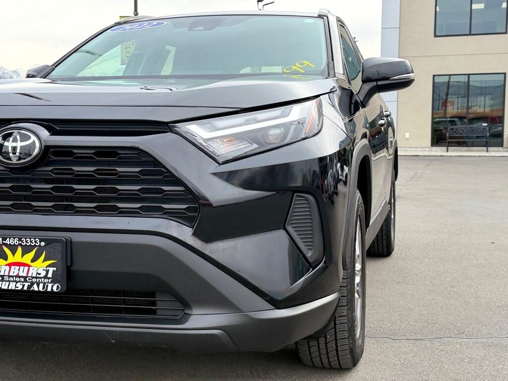Vehicle image 1 of 40