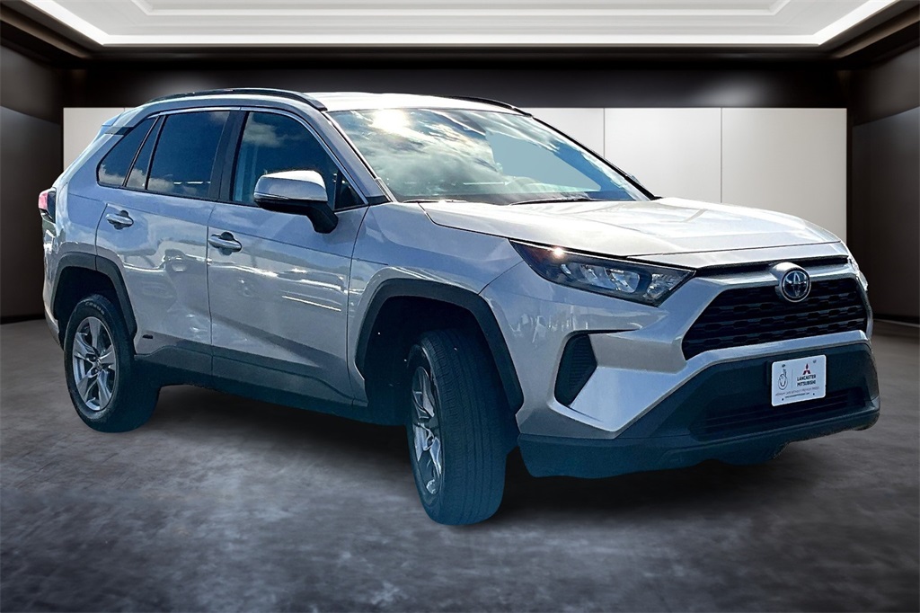 Vehicle image 3 of 40
