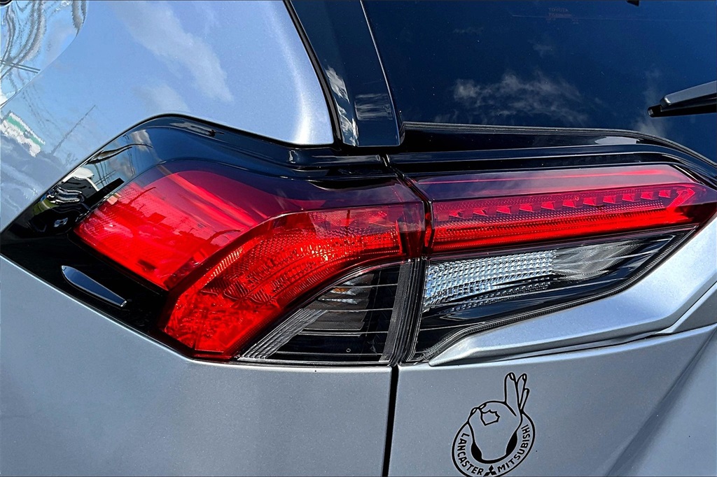Vehicle image 29 of 40