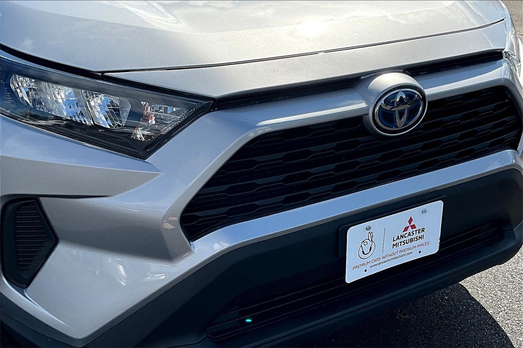 Vehicle image 27 of 40
