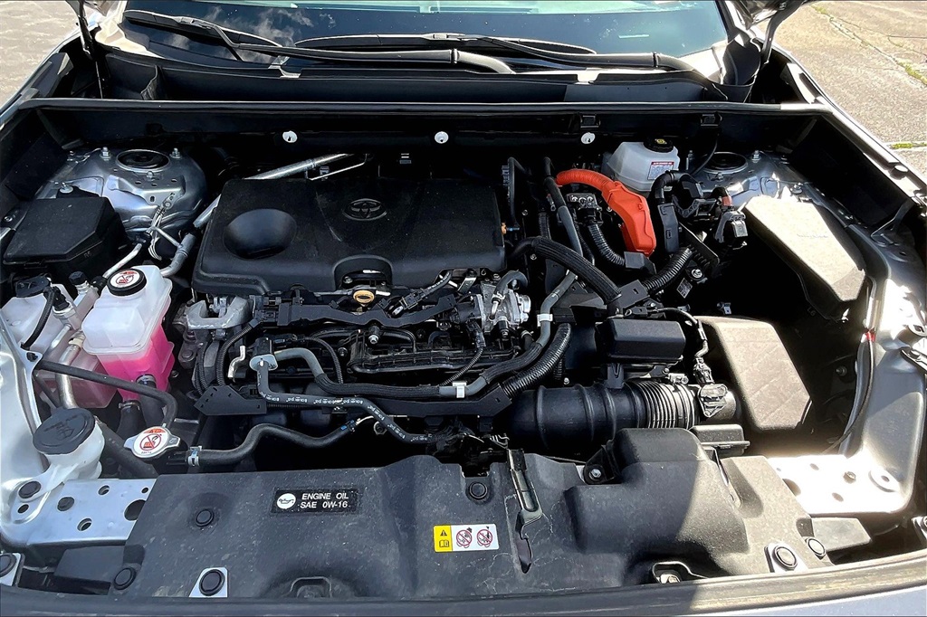 Vehicle image 12 of 40