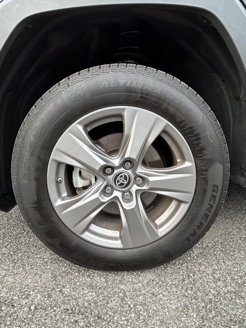 Vehicle image 9 of 25