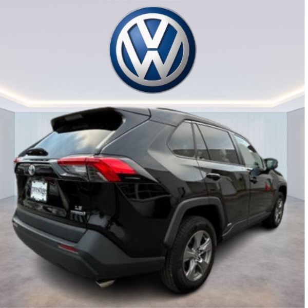 Vehicle image 5 of 25
