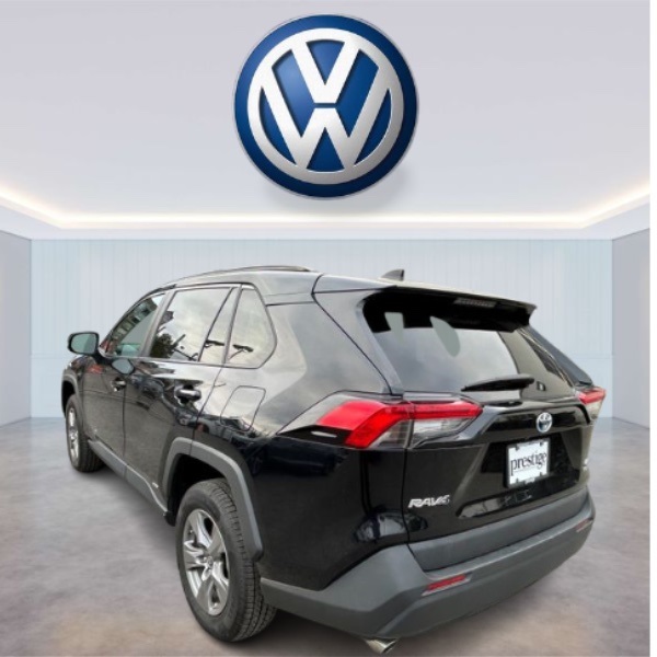 Vehicle image 7 of 25