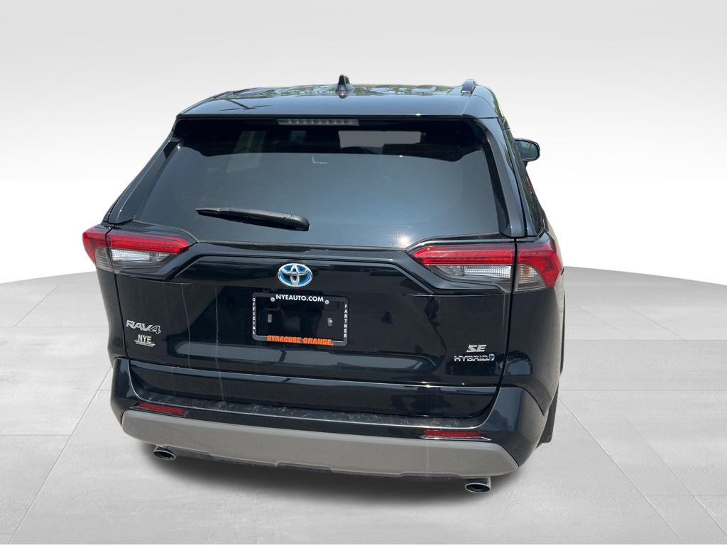 Vehicle image 6 of 22
