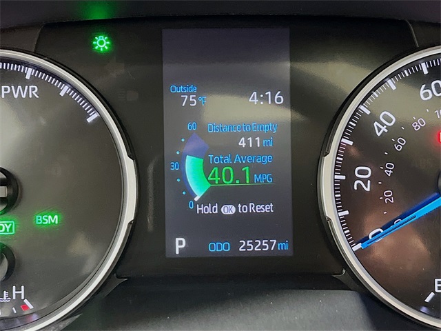 Vehicle image 15 of 42