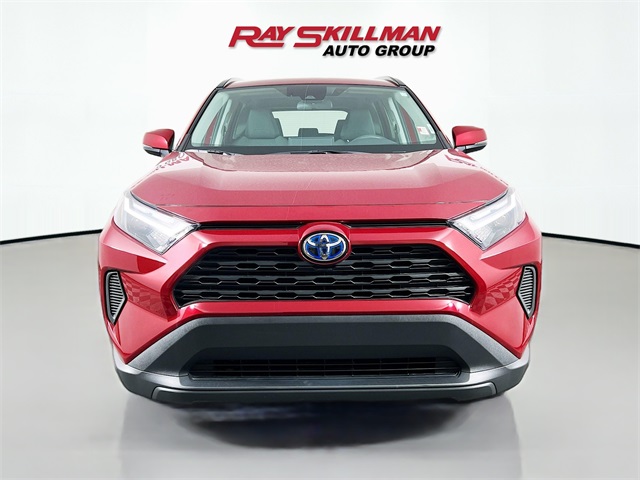 Vehicle image 2 of 42