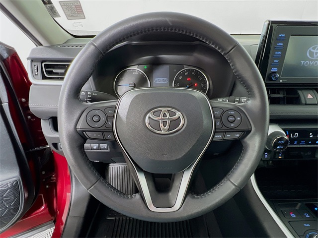 Vehicle image 12 of 42