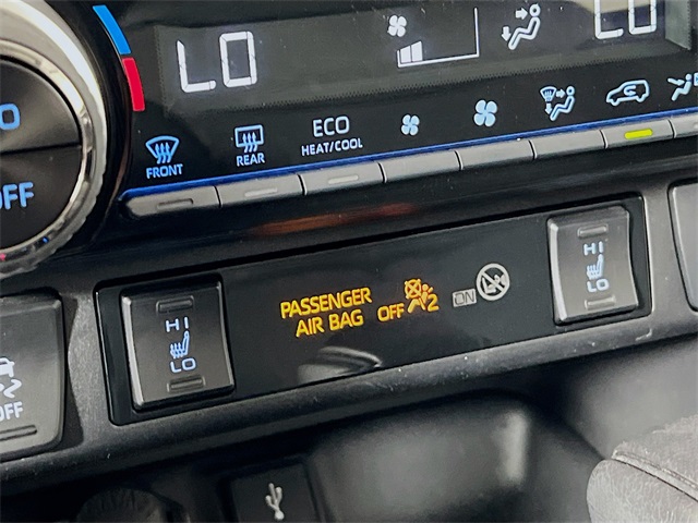 Vehicle image 21 of 42