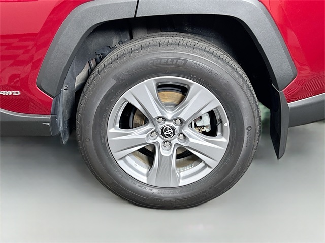 Vehicle image 37 of 42