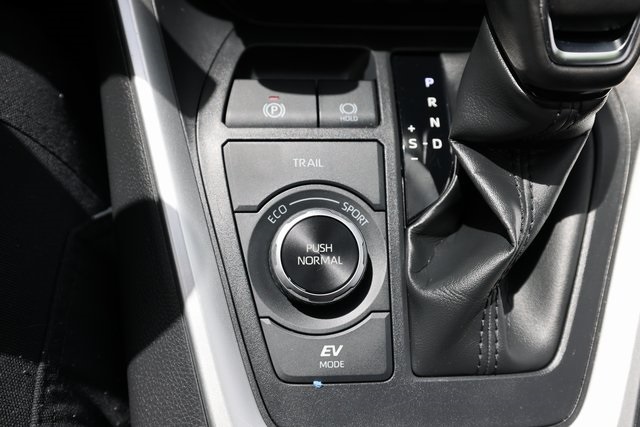 Vehicle image 34 of 41